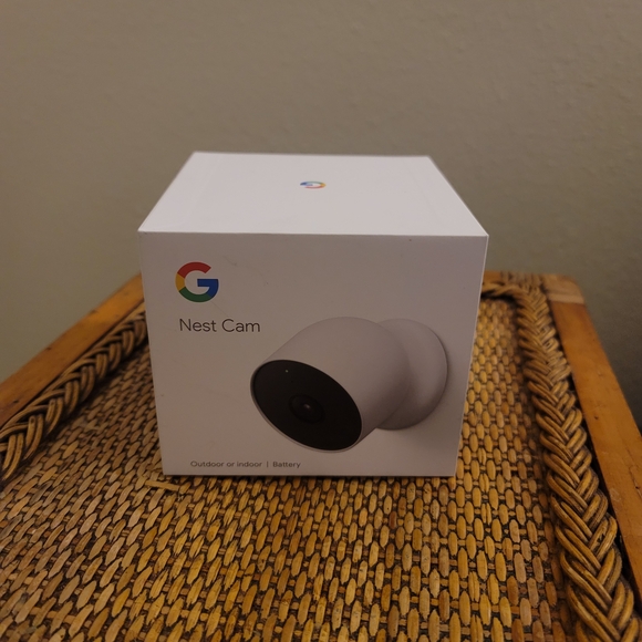 Nest Cam Indoor/Outdoor Security Camera - White